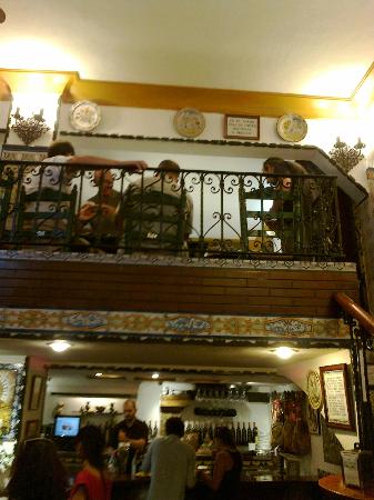 Mejorar amargo Seducir Bar Las Golondrinas de Sevilla, un referente para ir de tapas por el barrio  de Triana | Tactilware